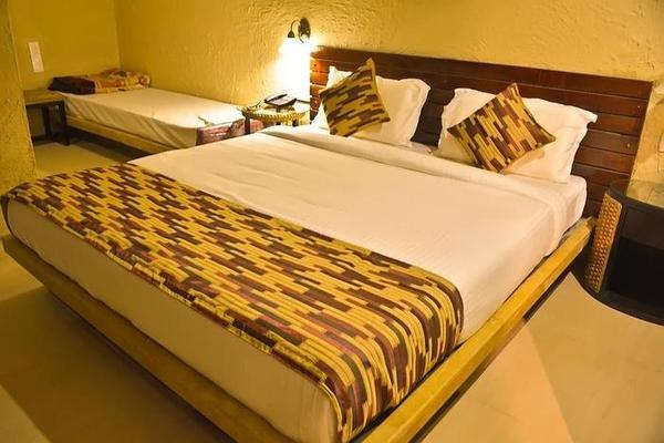 Vraksh Resort
